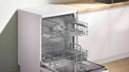 Посудомоечная машина Bosch SMS26AW00Q белый